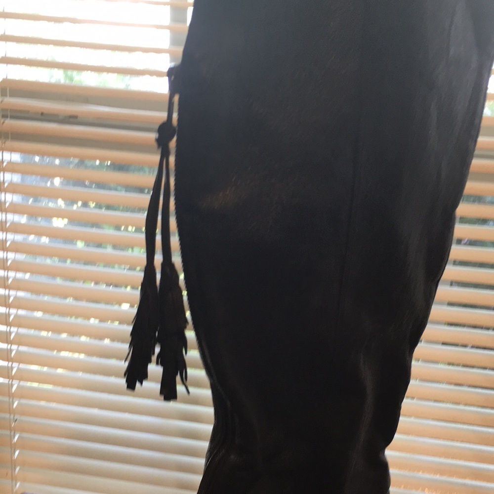 Beautiful Brand New Steve Madden Tassel Boots - Picture 4 of 17